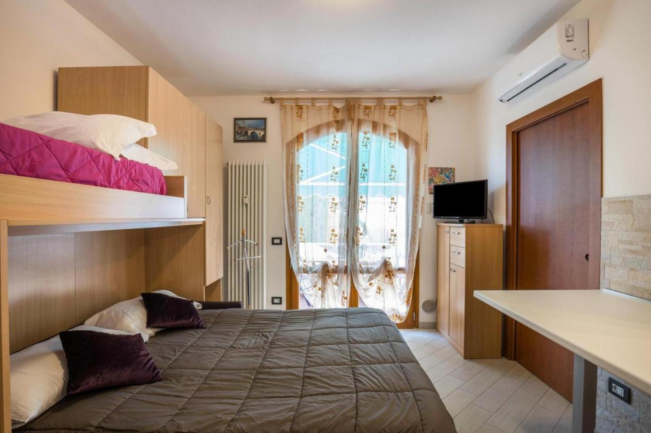 Il Bianconiglio Daire Peschiera del Garda Dış mekan fotoğraf